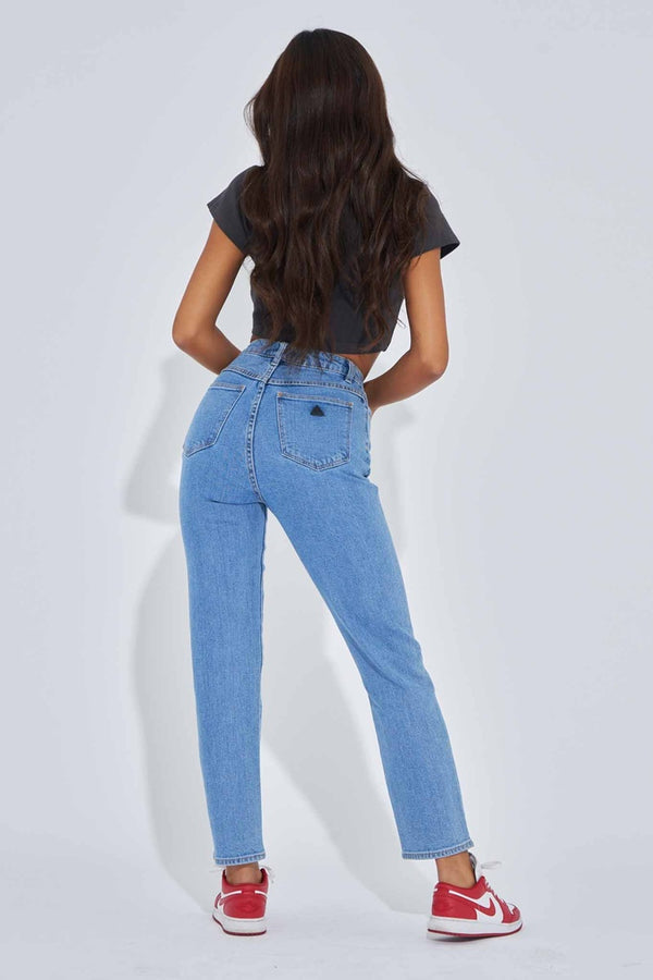 Abrand - 94 High Slim - Georgia | milk + ginger