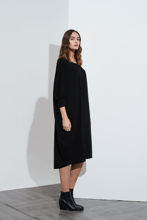 Tirelli - Relaxed Batwing Dress - Black | milk + ginger