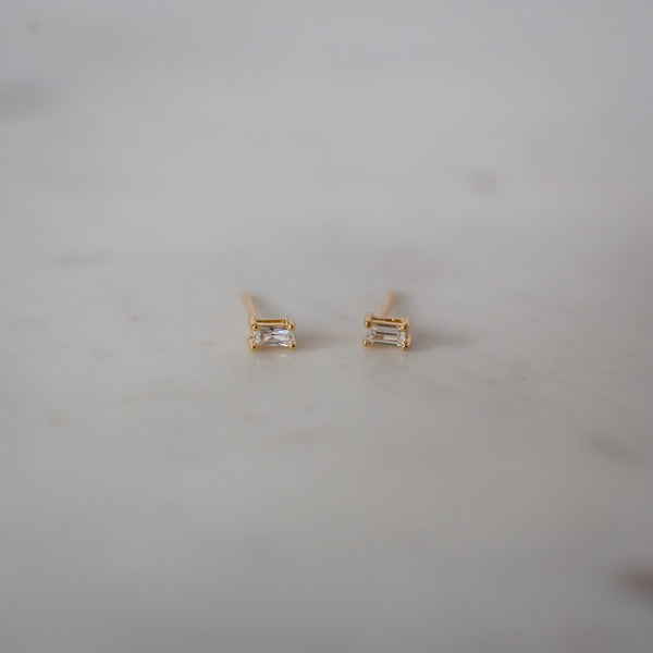 SOPHIE - You Rock Rectangle Studs - Gold | milk + ginger