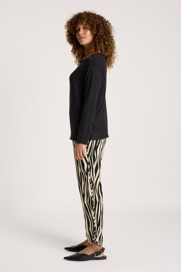 Eb & Ive - Aria Long Sleeve Top - Black