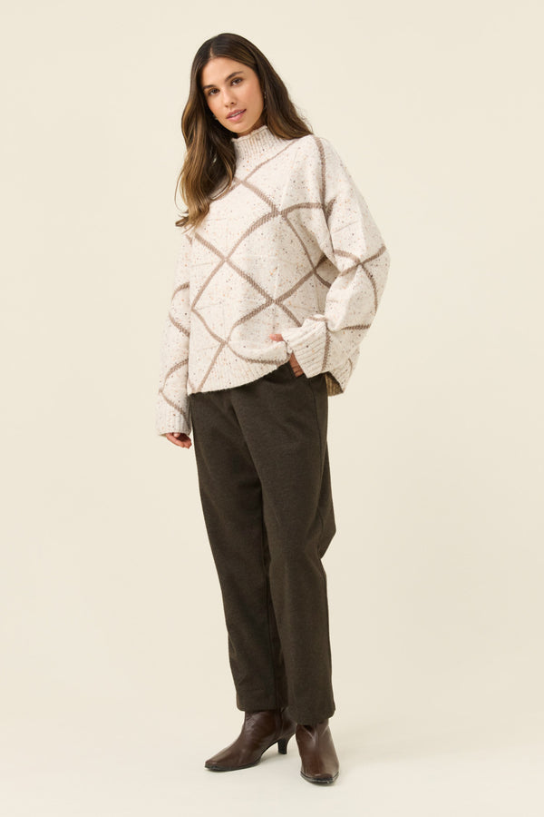 Isle of Mine - Mckenna Diamond Jumper - Ivory