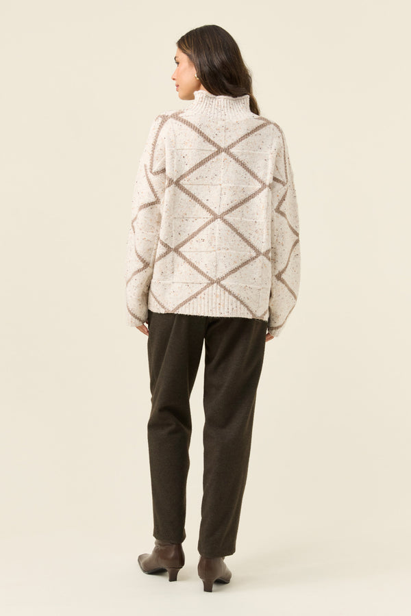 Isle of Mine - Mckenna Diamond Jumper - Ivory