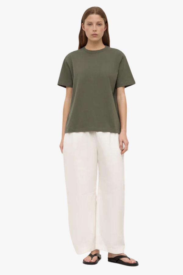 Assembly Label - Organic Base Tee - Moss