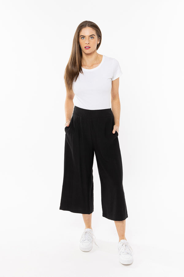 Billie the Label - Essential Wide Leg Crop Pant - Black