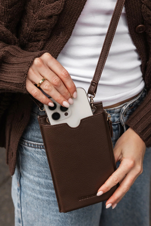 Louenhide - Suki Phone Bag - Chocolate
