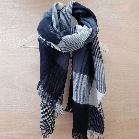 Hello Friday - Reversible Check Scarf