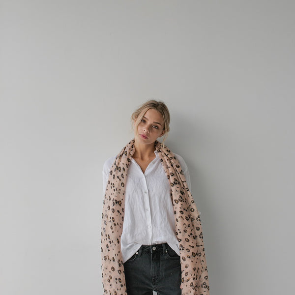 SOPHIE - Leopard Maxi Scarf - Blush