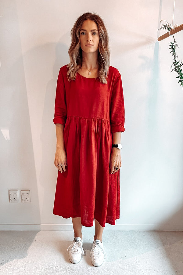 Montaigne Paris - Baggy Linen Dress - Barn Red