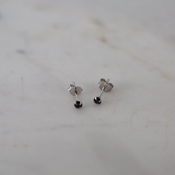 SOPHIE - Mini Rock Studs - Silver/Black